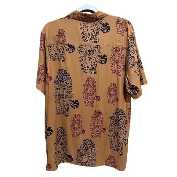 Earthbound Trading Co Short Sleeve Button Down Brown Leopard Shirt Size Large - Picture 4 of 12
